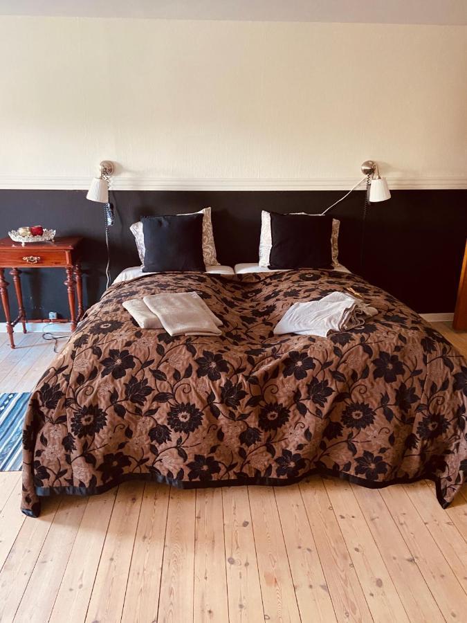 Den Gamle Apotekergaard Bed & Breakfast Hong Exterior photo